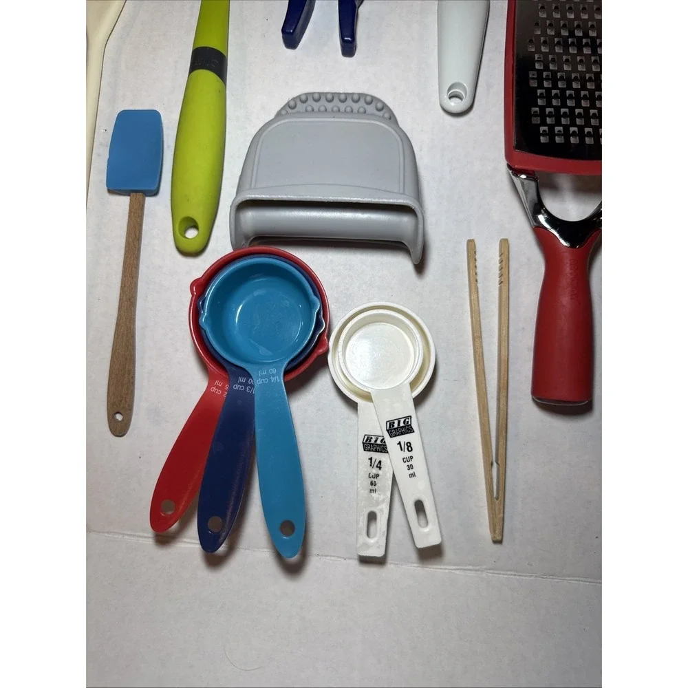 The Unbranded Brand mixed lot